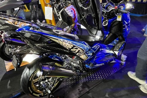 Yamaha, King CustoMAXI 2025, Yamaha XMAX Hedon dengan Emblem Emas 18 Karat