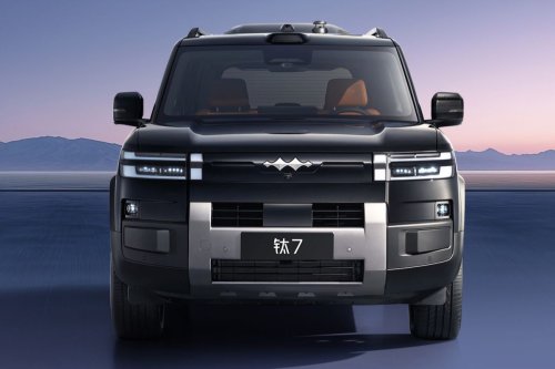 BYD, BYD Luncurkan SUV PHEV di China, Bisa Tempuh 1.300 Km