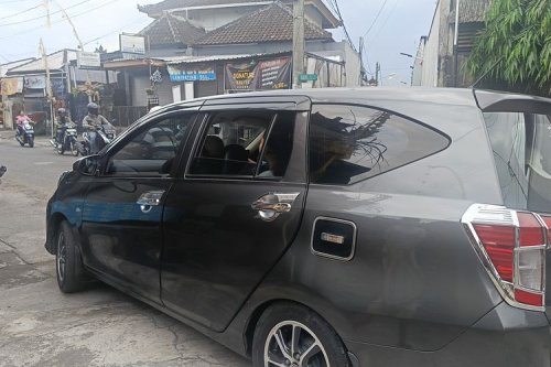 Klaim Keunggulan Mobil Bekas Taksi Bluebird Dibandingkan Taksi Online