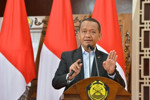 Bahlil Sebut BBM E10 Baru Realistis Mulai 2027