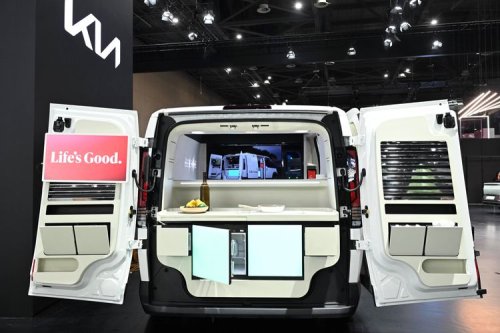 Kia, Kia dan LG Kolaborasi Ciptakan Mobil untuk Bekerja dan Rekreasi
