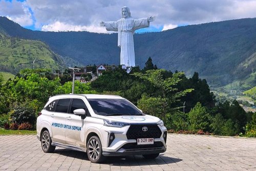 Salip Zenix, Ini Spesifikasi Veloz Hybrid Tipe V yang Paling Laris