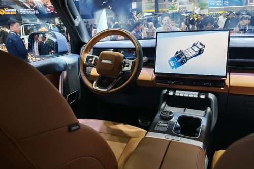 iCar V27 Pamer REEV Canggih di GIIAS 2026: Jelajah 1.200 KM