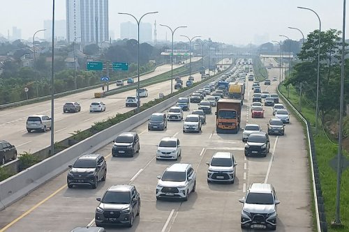 Tol Cijago Macet Pagi Ini, Ada Perbaikan Jalan