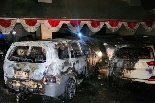 Mobil Bekas Terbakar: Apakah Masih Layak Diperbaiki?