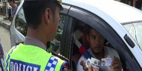 Bukan Cuma Tren, Ini Alasan Kuat Korlantas Buat SIM Digital