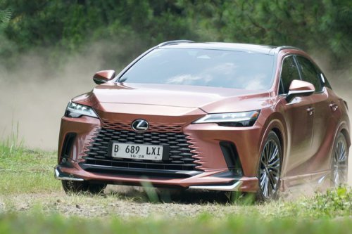 Lexus Tidak Khawatir Konsumennya Beralih ke Mobil China