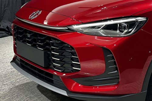 Intip Bekal MG ZS Hybrid+ Bersaing di Segmen SUV Hybrid (Video)
