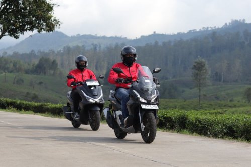 Touring, Touring Bukan Ajang Arogansi, Begini Etika Konvoi yang Benar