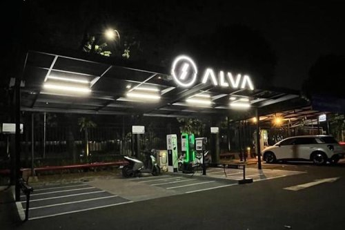Pengguna Motor Bensin Mulai Melirik Motor Listrik?