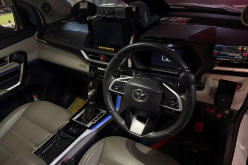 Toyota, Modifikasi Toyota Veloz Ini Tampil Ceper Bergaya Stance