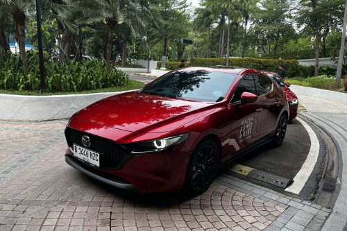 Impresi Berkendara Sporty di Mazda 3 Hatchback