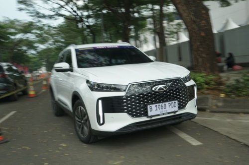 Real Hybrid Rocky Vs Super Hybrid Tiggo Cross, Pilih yang Mana?