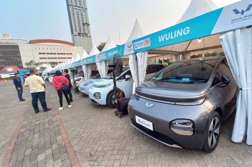 Tanpa Produksi Lokal, Harga Mobil Listrik Bisa Melonjak di 2026