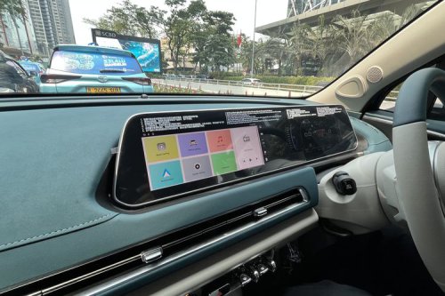 Mengemudikan GWM Ora 03: Mobil Listrik dengan Desain Unik