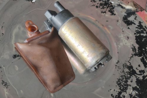 Kenali Ciri-Ciri Filter Bahan Bakar Mobil Sudah Kotor