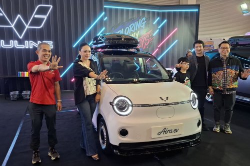 Gaya Nyentrik Wuling Aira ev Jadi Kanvas Ilustrator