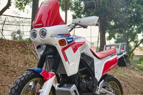 Modifikasi Honda CB150R Jadi Pangrango: Adventure Tourer Mr Kuztom