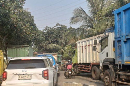 Dishub Tutup U-Turn hingga Atur Truk buat Atasi Macet Cakung