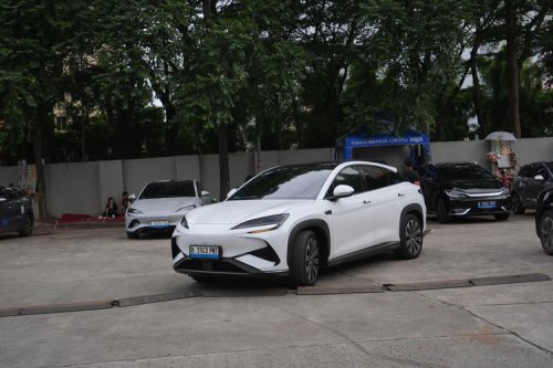 Tips Perjalanan Mobil Listrik Jakarta-Semarang Saat Nataru