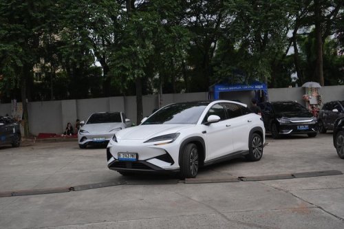 Tips Perjalanan Mobil Listrik Jakarta-Semarang Saat Nataru