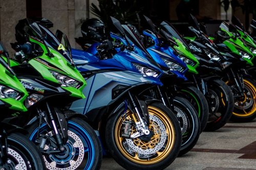 Karakteristik Aki Motor: Karburator dan Injeksi Ternyata Beda