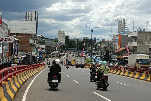 Ada Lampu Merah di Fly Over Cibinong, Potensi Terjadi Kecelakaan
