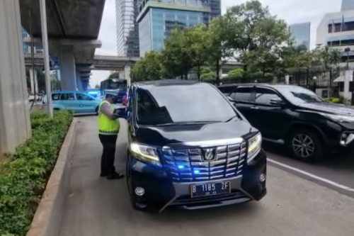 Biar Tidak Bias, Ini Perbedaan Strobo, Rotator, dan Sirene