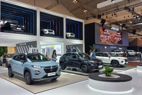 Suzuki Fronx Jadi Favorit Crossover di GIIAS 2025