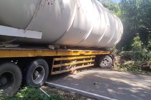 Kurangi Risiko Rem Blong, Ini Cara Mengemudikan Truk dan Bus di Turunan