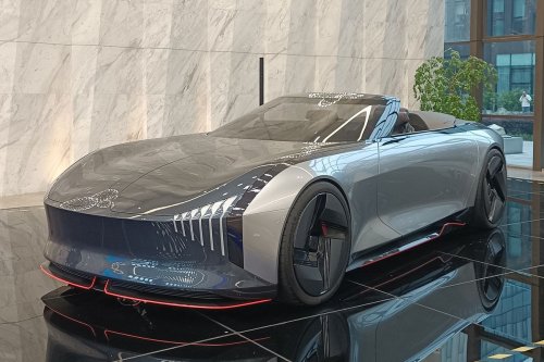 Melihat Changan VIIA Concept, Cabriolet 3 Penumpang yang Elegan