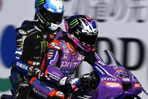 Momen Miller Bonceng Rins dan Bikin Stoppie di Motegi
