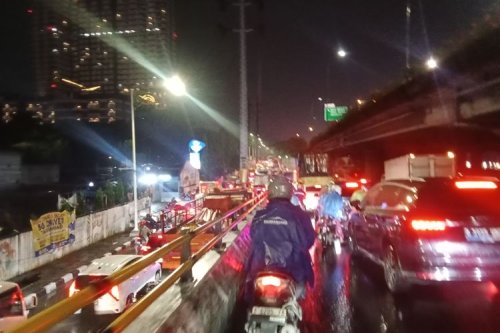 Menghadapi Macet Akibat Hujan dan Banjir, Ini Saran dari Ahli Keselamatan