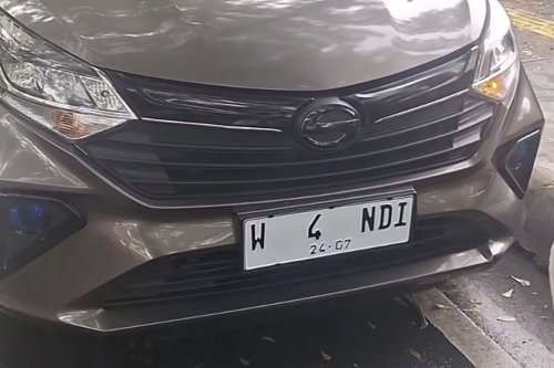 Viral Video Mobil LCGC Pakai Pelat Nomor "W 4 NDI" dan "T 1 ARA"