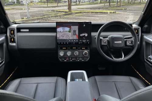 Bedah Interior iCar V23, Serba Fungsional