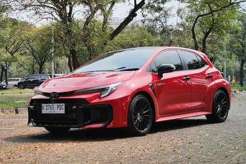 Interior Toyota GR Corolla: Simpel, Fokus untuk Pengemudi