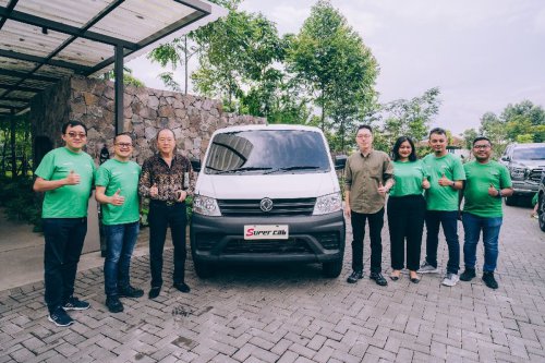 DFSK Perkenalkan Super Cab ke Pelaku Usaha di Bandung