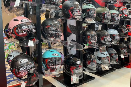 Benarkah Helm Punya Masa Kedaluwarsa? Simak Penjelasannya