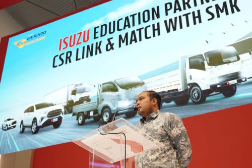 Isuzu, Dukung Pendikan, Isuzu Sumbang ELF buat Sekolah