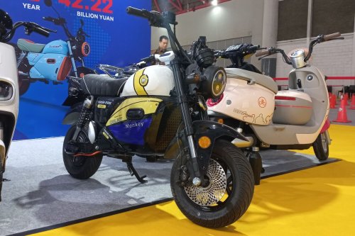 Desain Nyentrik Motor Listrik China