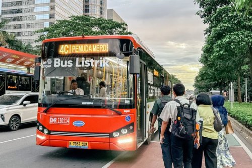 Tantangan dan Solusi Charging Bus Listrik Transjakarta