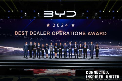 BYD | Diler BYD Arista Raih 13 Penghargaan Internasional