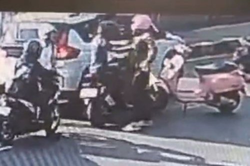 Viral Aksi Arogan Pengendara Vespa Pukul Karyawan Zaskia Adya Mecca