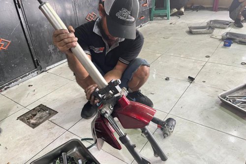 Alasan Jangan Asal Getok saat Pasang Komstir Motor