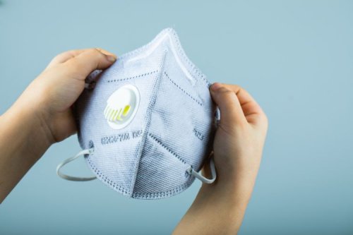 Ini Jenis Masker yang Bisa DIpakai Pemotor Saat Kabut Asap Karhutla