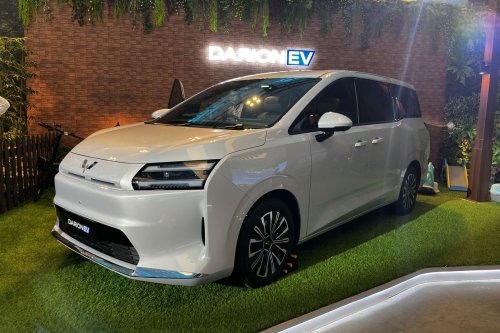 Komparasi Wuling Darion EV vs BYD M6: Duel MPV Listrik Terlaris 2026