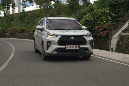 Toyota Veloz Hybrid Mulai Muncul, Bagaimana Nasib Veloz Bekas?