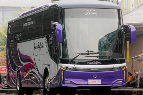Bus Single Glass Baru PO Putra Rafflesia Buatan Tentrem dan New Armada