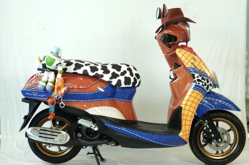 Modifikasi Yamaha Grand Filano Bergaya Woody Toy Story