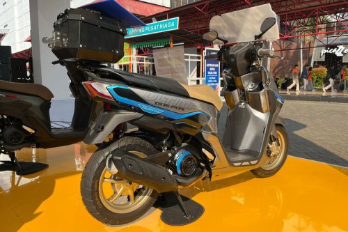 Modifikasi Yamaha Gear Ultima Bergaya Touring Harian